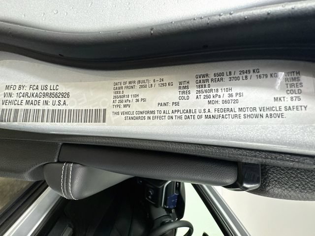 Used 2024 Jeep Grand Cherokee L Laredo w/ Trailer Tow Package AWD/4WD image 36