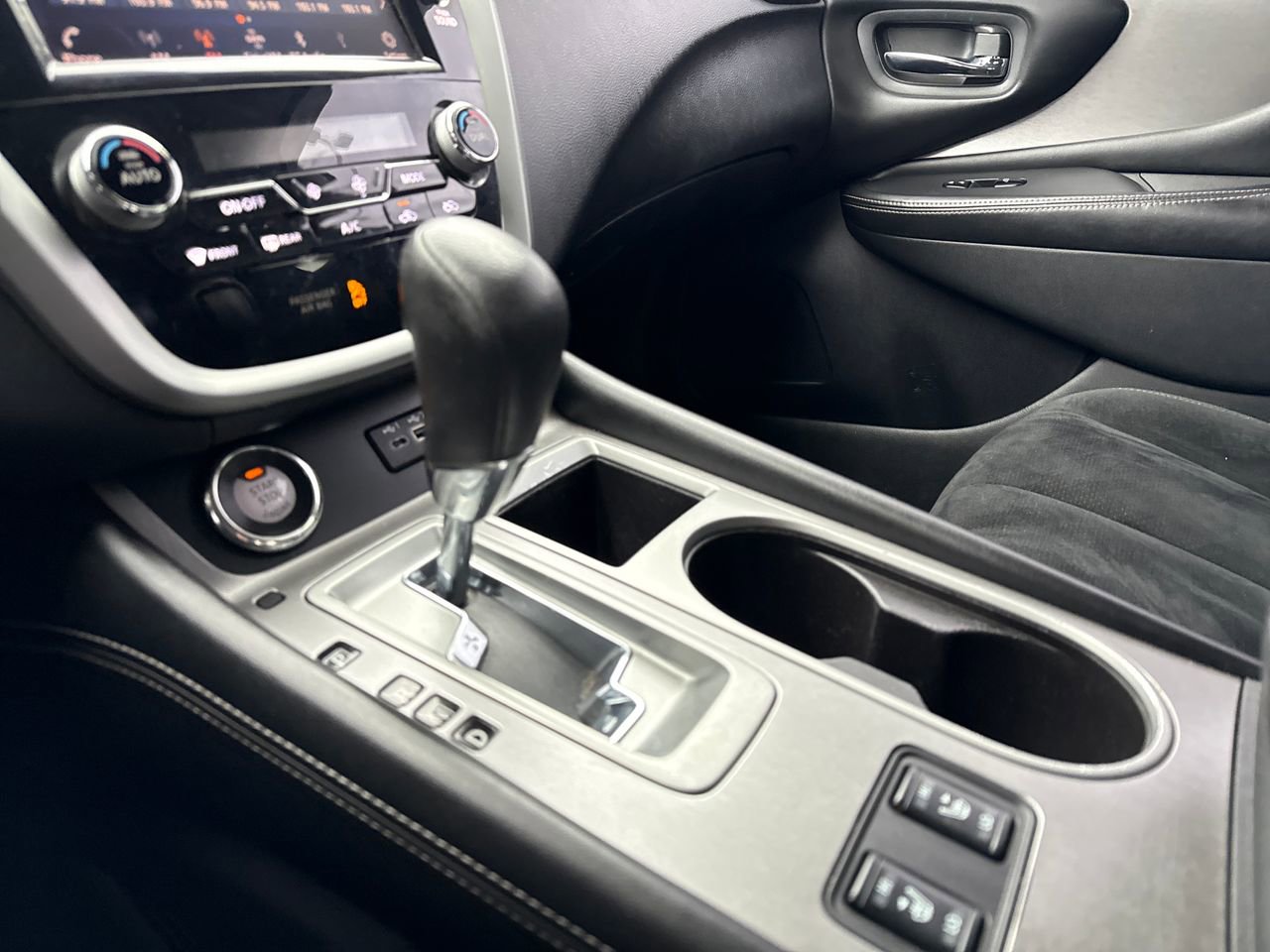 Used 2020 Nissan Murano S image 23