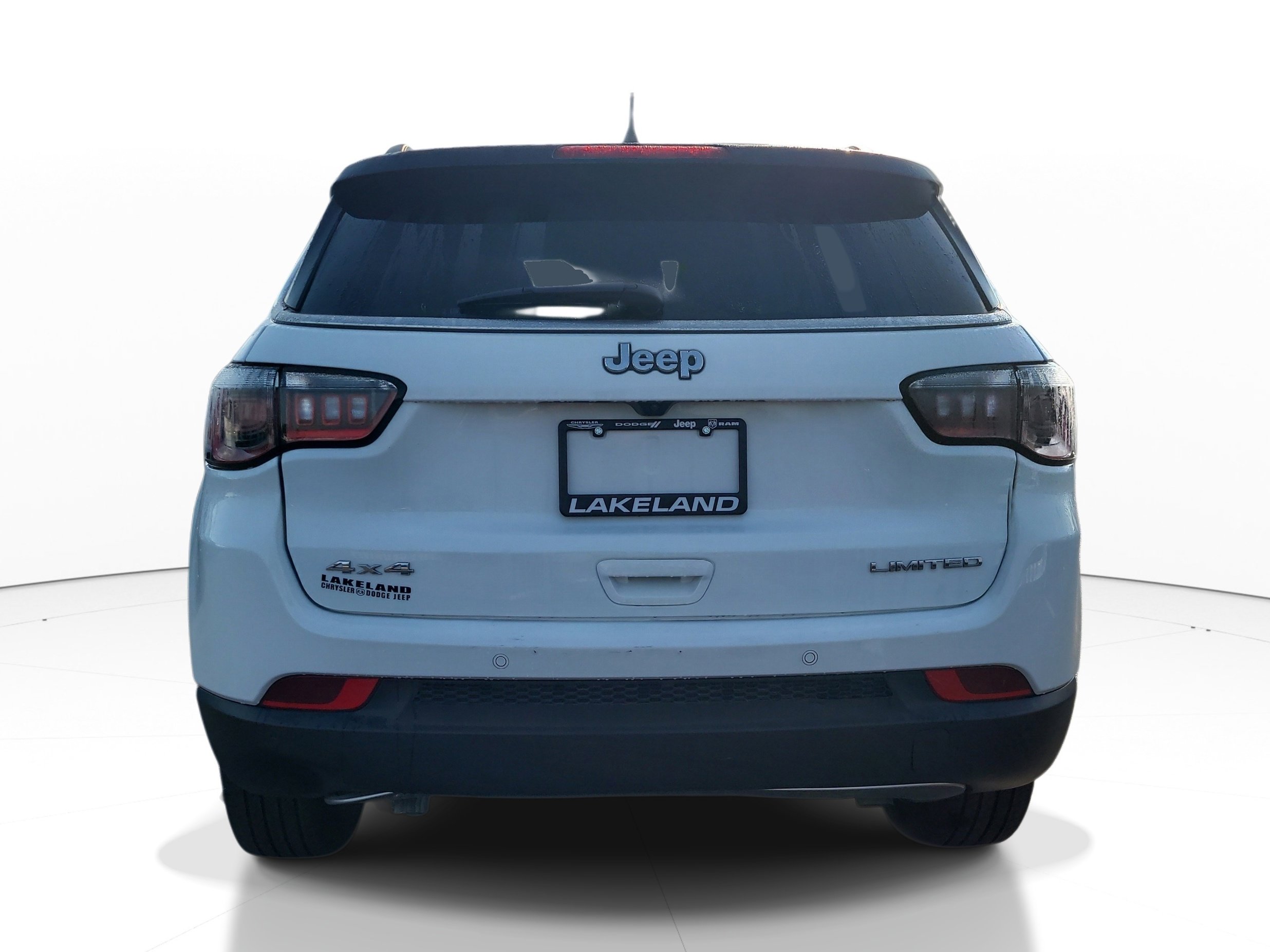 Used 2024 Jeep Compass Limited image 5