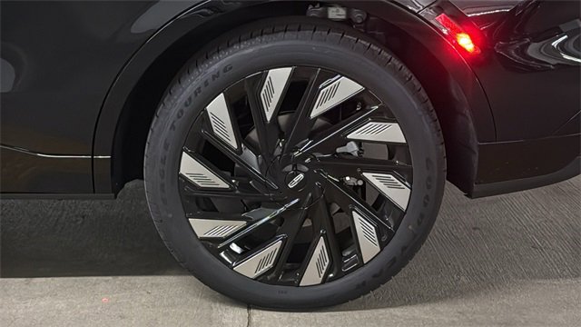 New 2026 Lincoln Nautilus Reserve image 4