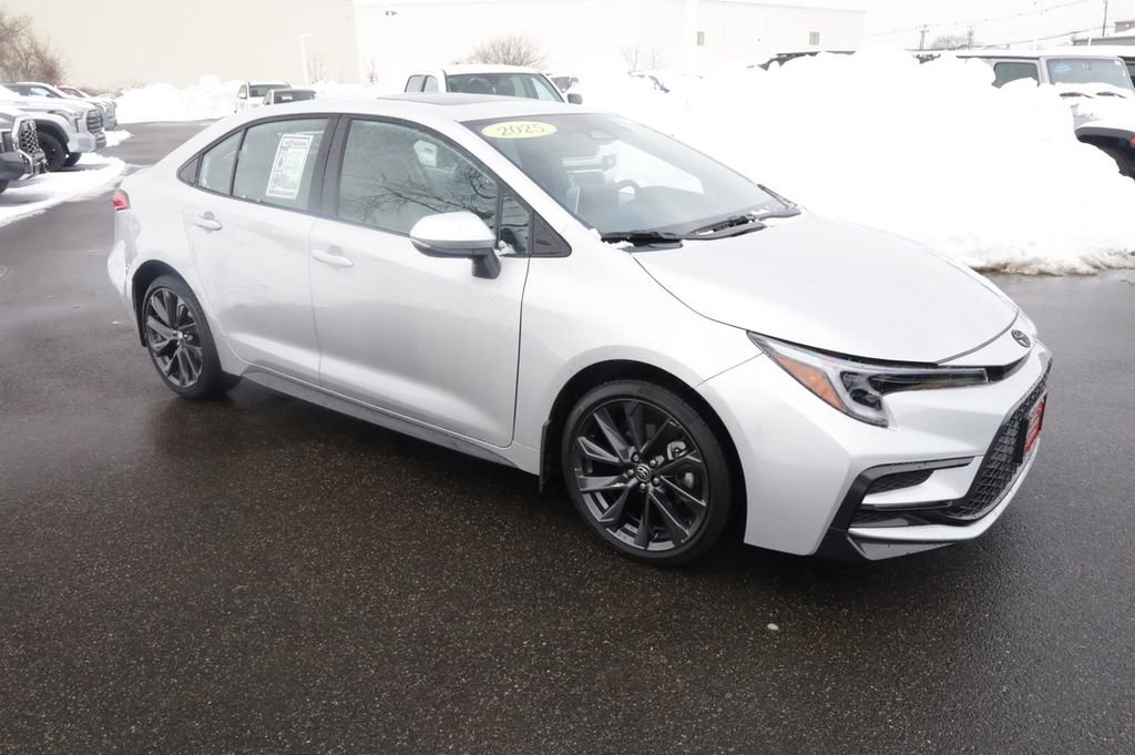 Certified 2025 Toyota Corolla SE w/ SE Premium Package image 11