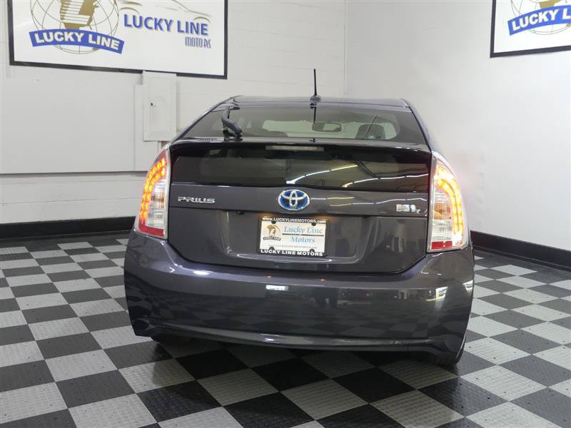 Used 2015 Toyota Prius Four FWD image 8