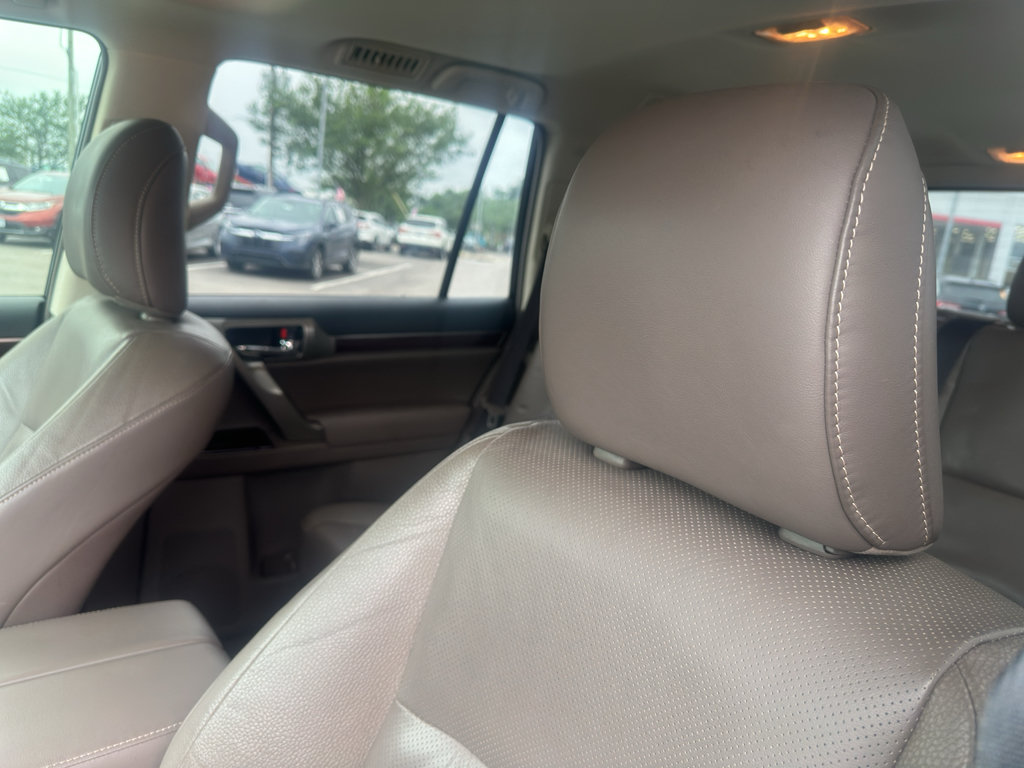 Used 2016 Lexus GX 460 w/ Premium Package AWD/4WD image 7