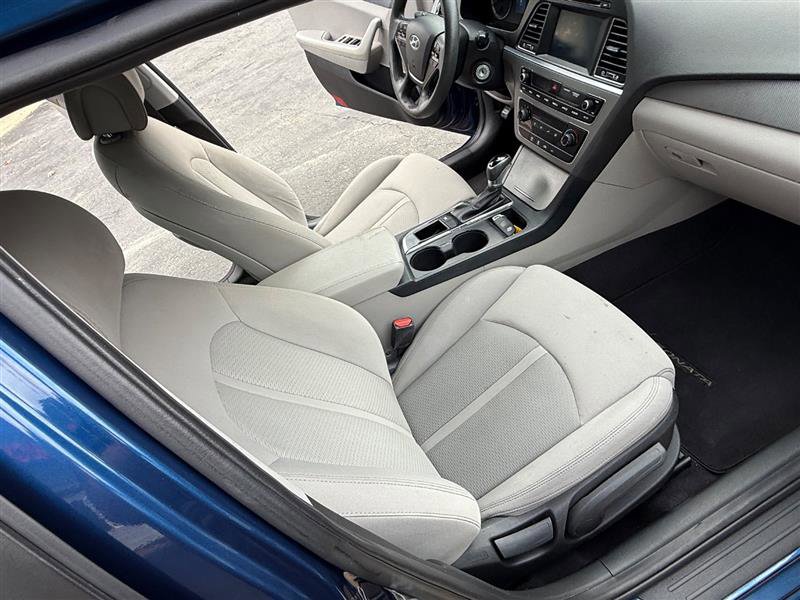Used 2017 Hyundai Sonata SE image 19