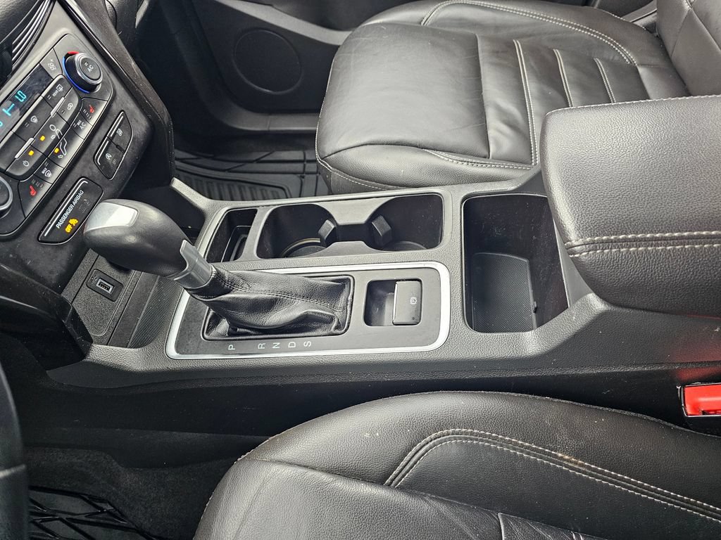 Used 2017 Ford Escape Titanium FWD image 28