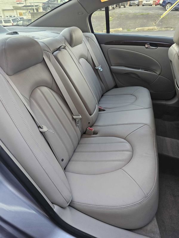 Used 2006 Buick Lucerne CXL w/ Luxury Package FWD image 18
