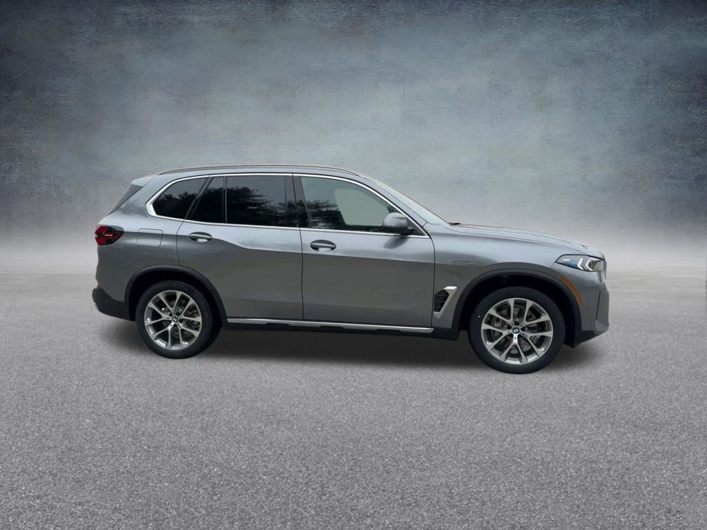 Used 2024 BMW X5 xDrive40i w/ Premium Package image 30