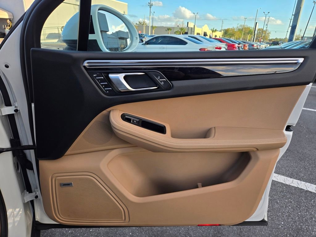 Used 2020 Porsche Macan S image 46