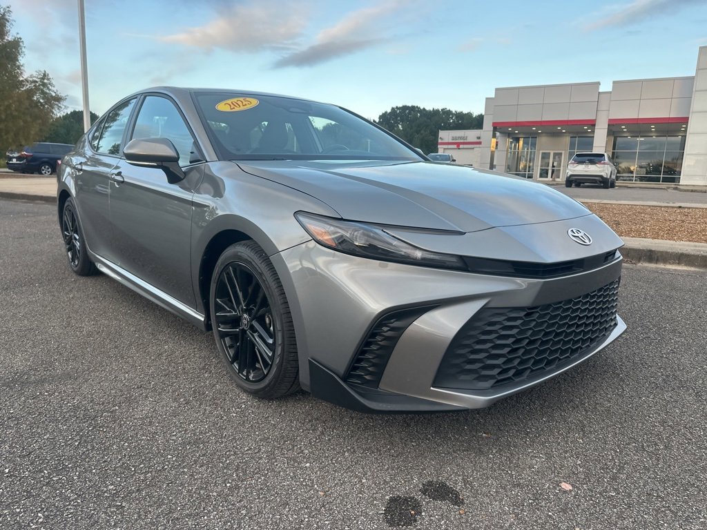 Used 2025 Toyota Camry SE