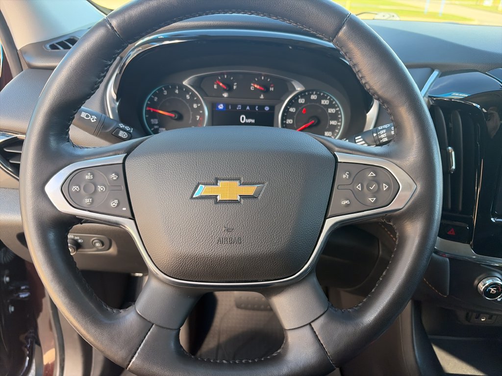 Used 2020 Chevrolet Traverse LT w/ Driver Confidence II Package AWD/4WD image 14