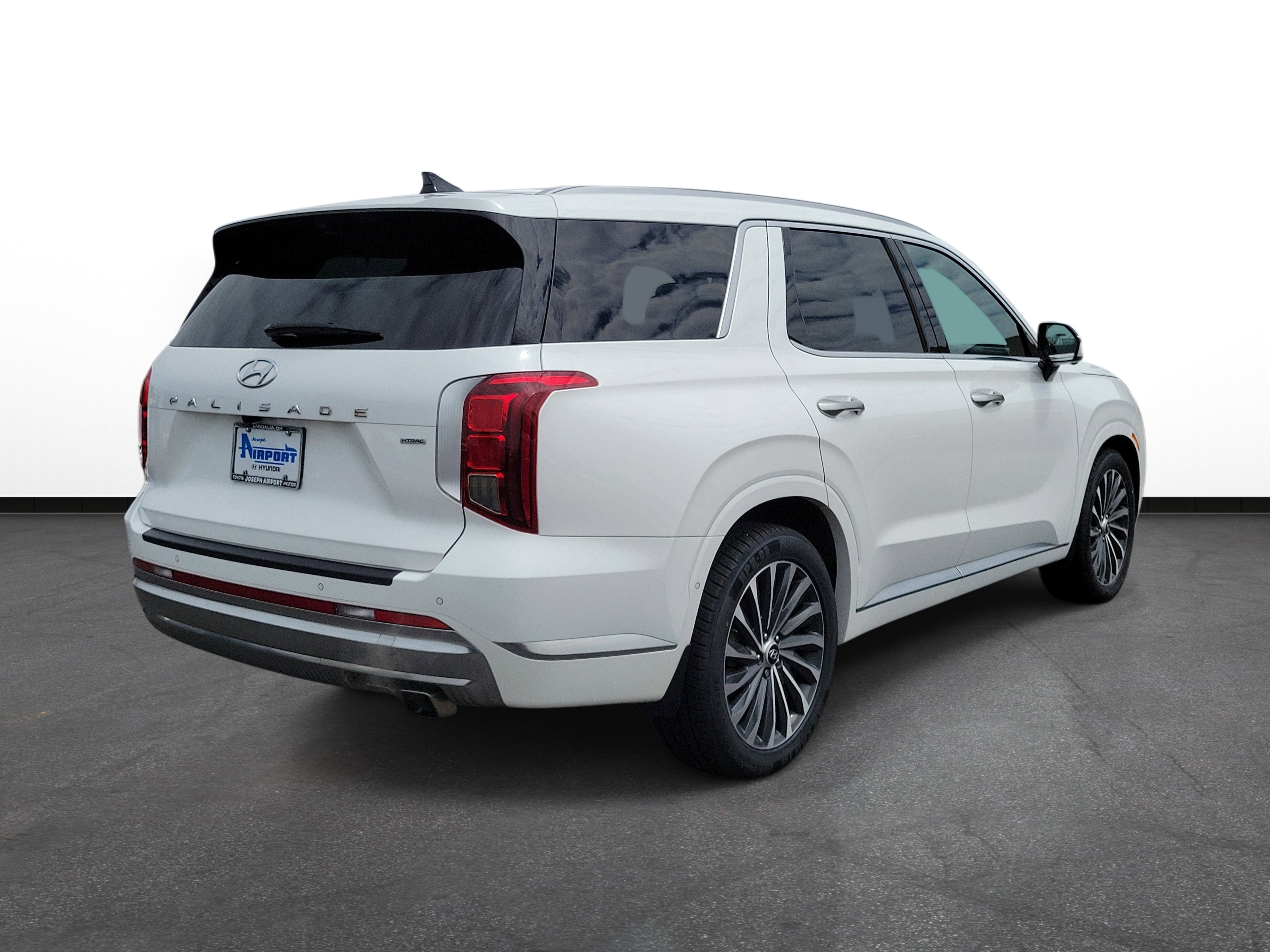 Used 2023 Hyundai Palisade Calligraphy w/ Cargo Package AWD/4WD image 4
