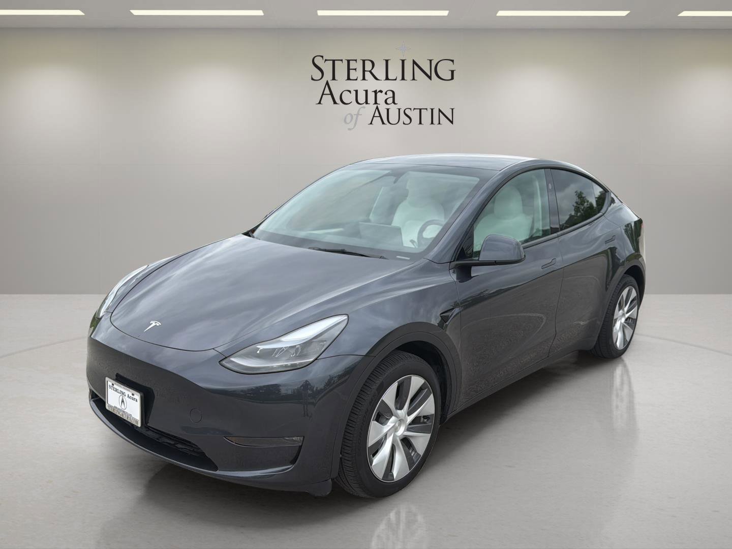 Used 2024 Tesla Model Y Long Range image 1
