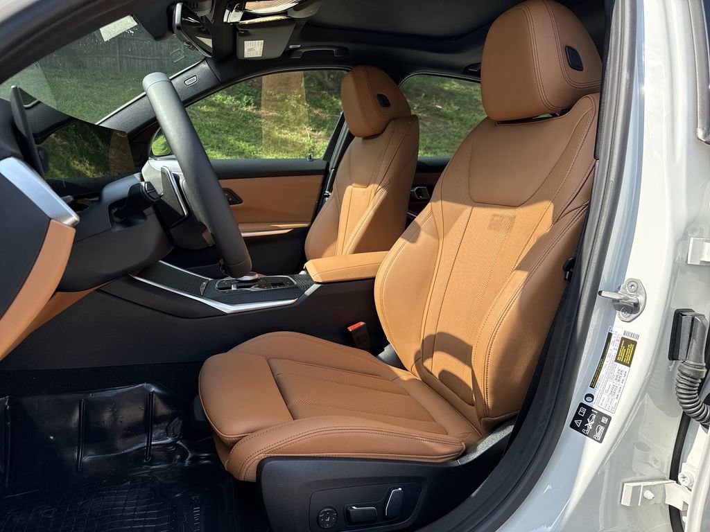 Used 2025 BMW 330i xDrive Sedan w/ Convenience Package image 14