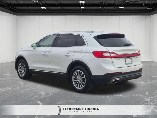 Used 2017 Lincoln MKX Select w/ Select Plus Package AWD/4WD image 3