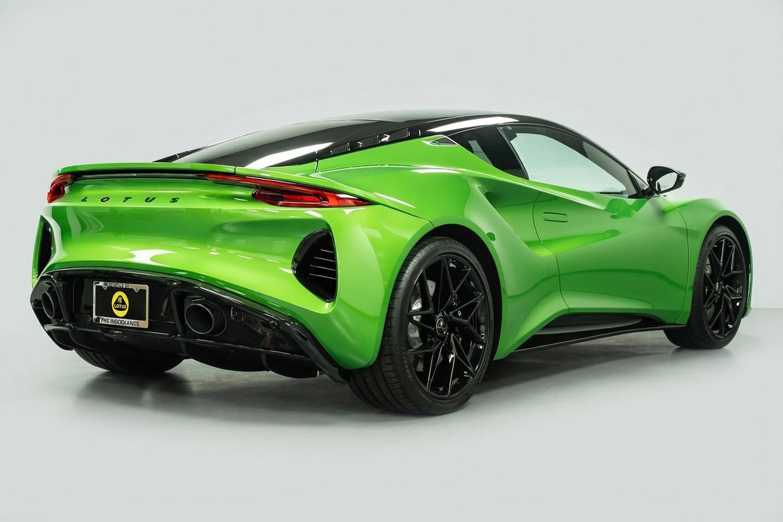 New 2026 Lotus Emira SE image 3