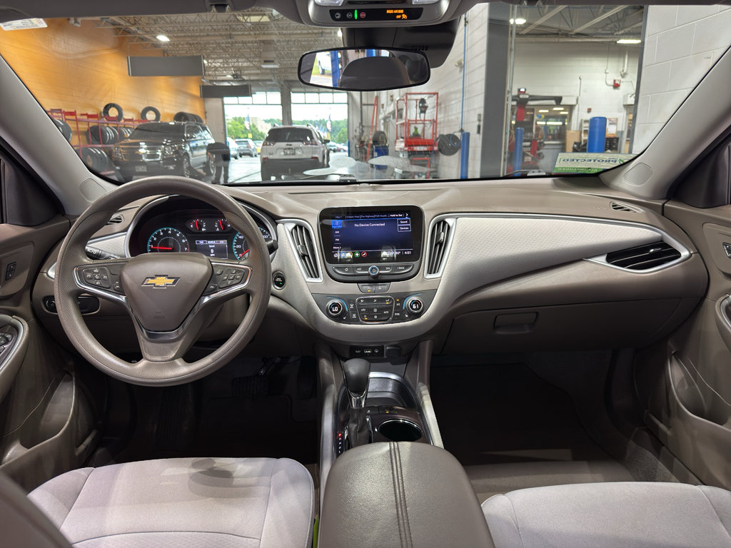 Used 2024 Chevrolet Malibu LT FWD image 12