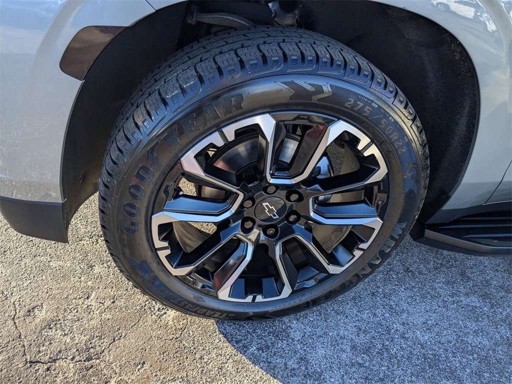 Certified 2023 Chevrolet Suburban RST w/ Luxury Package image 9