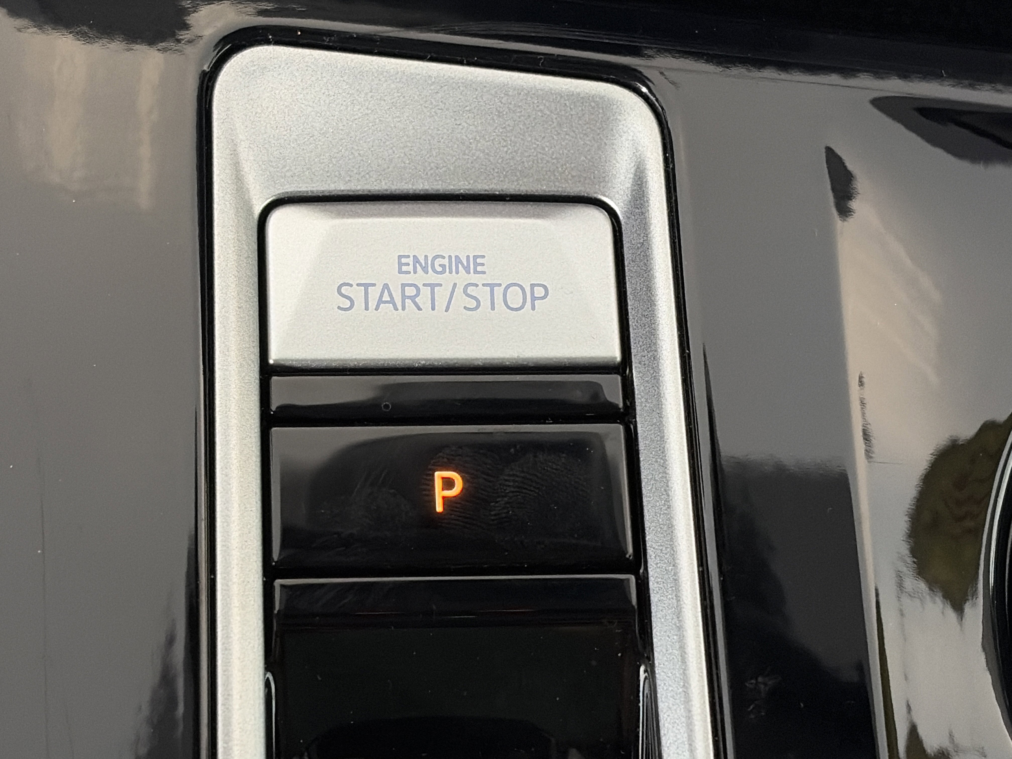 Used 2025 Volkswagen Atlas SEL image 28