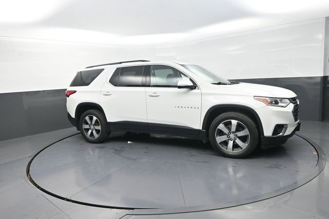 Used 2019 Chevrolet Traverse LT w/ LT Premium Package AWD/4WD image 32