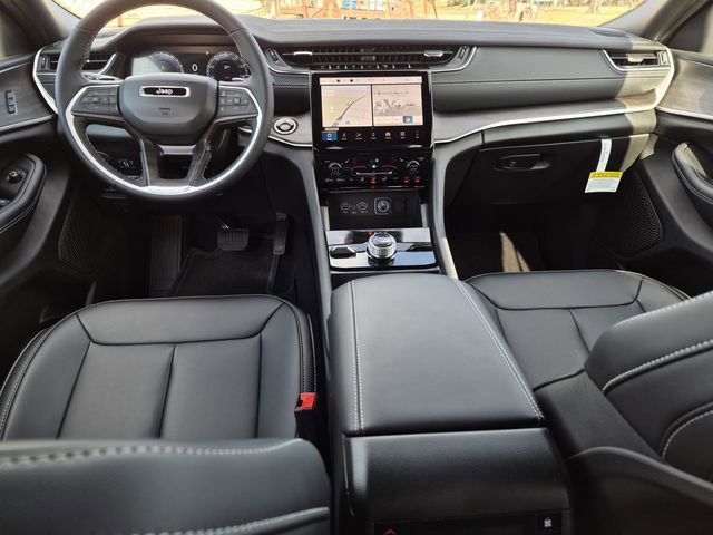 New 2025 Jeep Grand Cherokee L Limited image 8