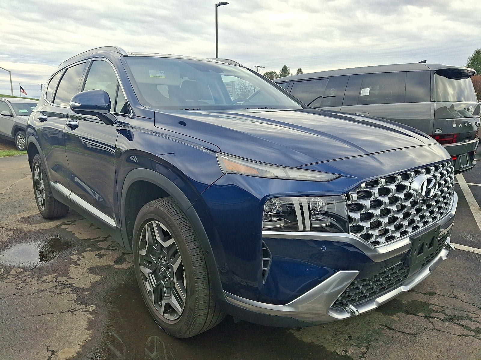 Used 2021 Hyundai Santa Fe Limited w/ Cargo Package image 1