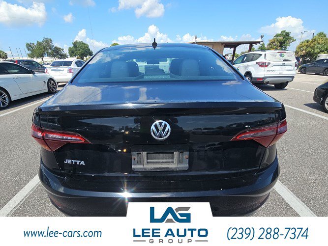 Used 2019 Volkswagen Jetta SE FWD image 4