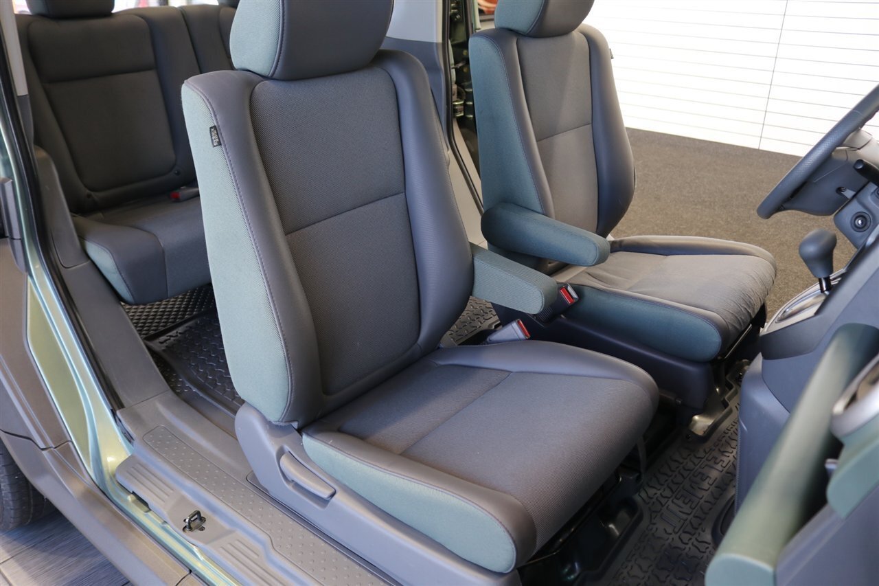 Used 2005 Honda Element EX image 17