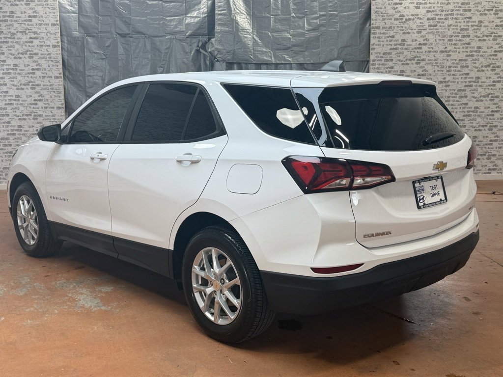 Used 2024 Chevrolet Equinox LS w/ LS Convenience Package image 6