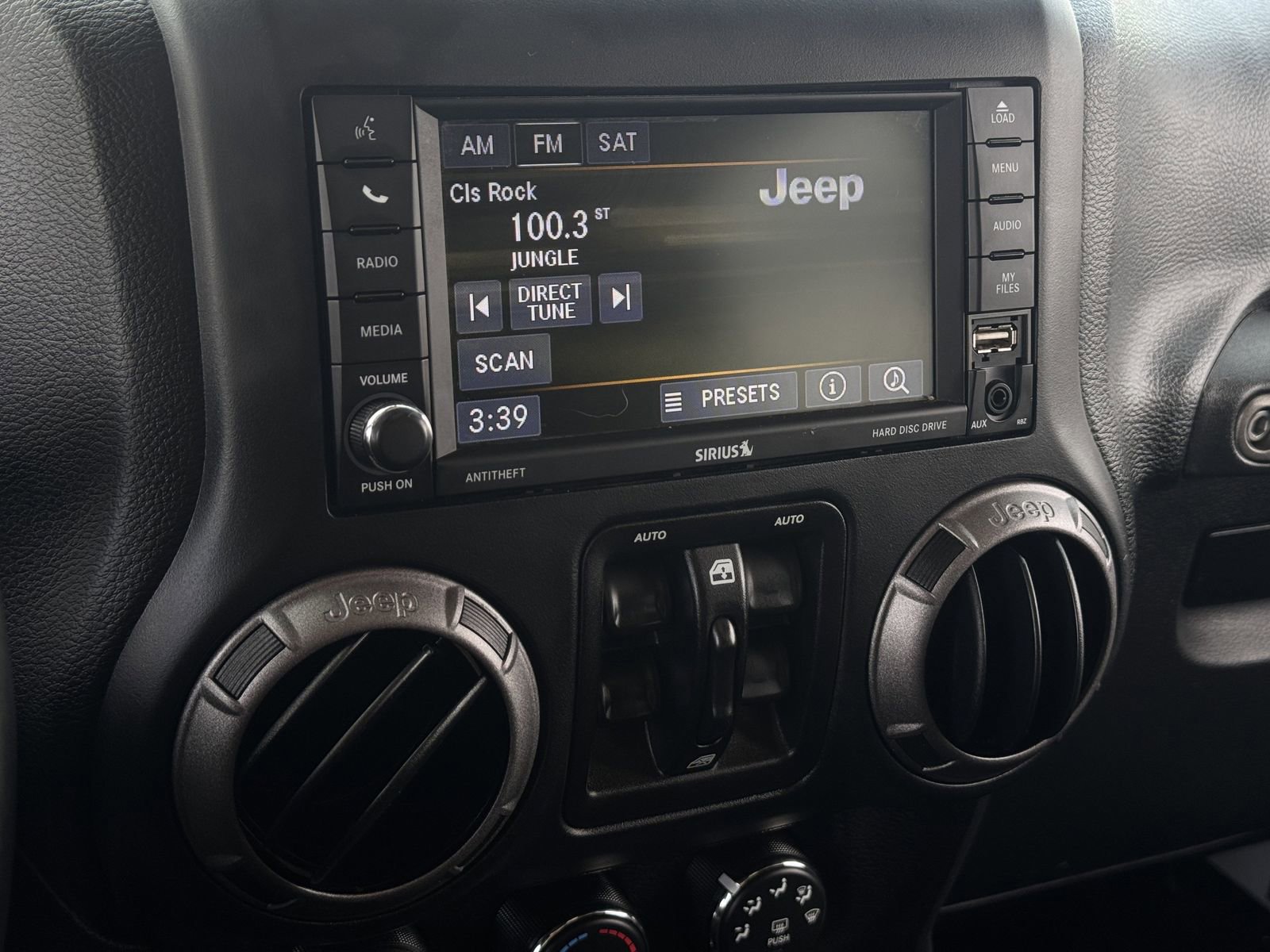 Used 2018 Jeep Wrangler Unlimited Sport S AWD/4WD image 19