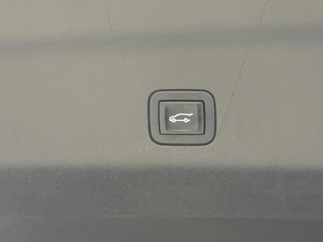 Used 2023 Chevrolet Tahoe LT w/ Luxury Package AWD/4WD image 40