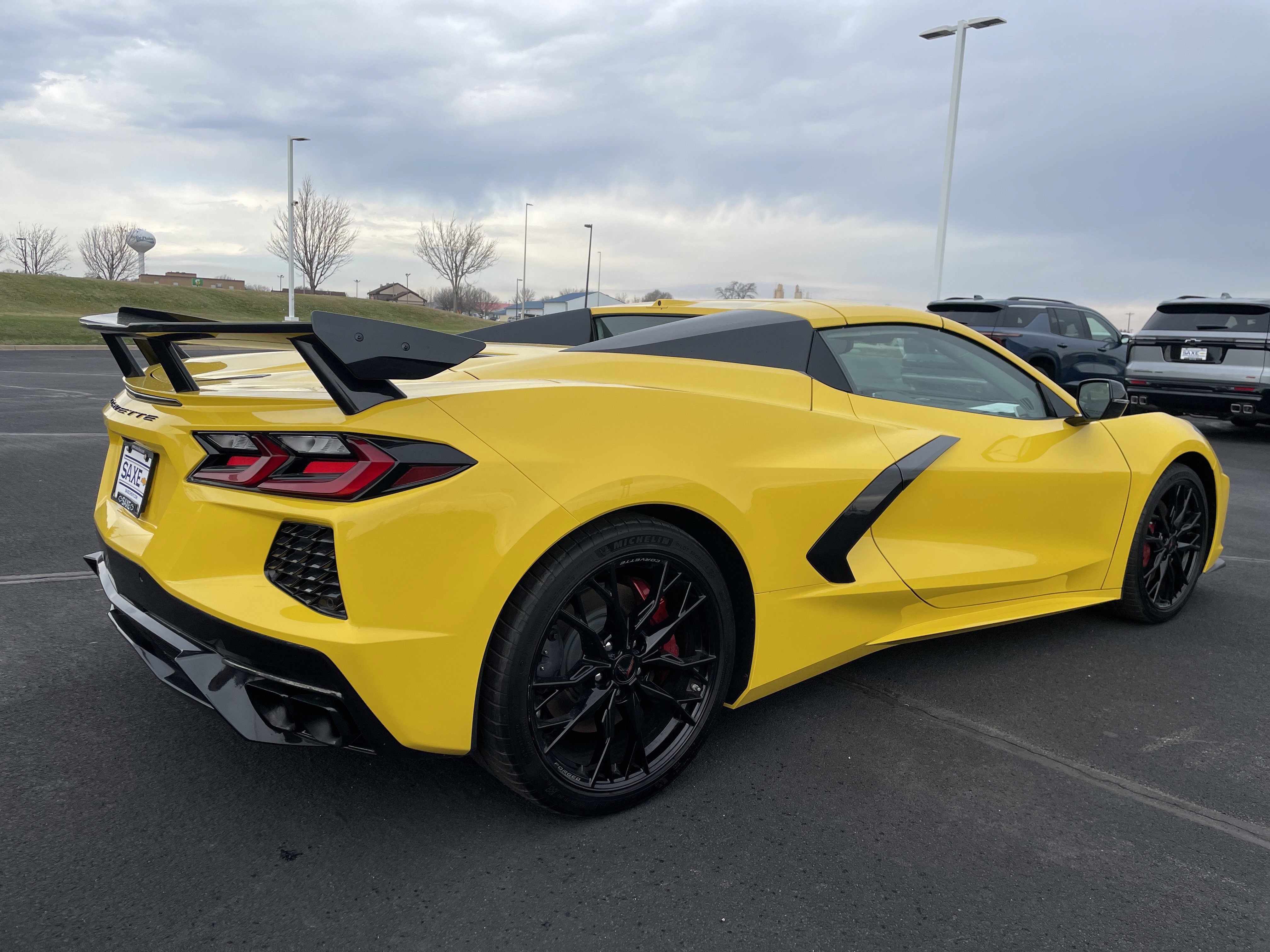 Used 2025 Chevrolet Corvette Stingray Premium Conv w/ Z51 Performance Package RWD image 5