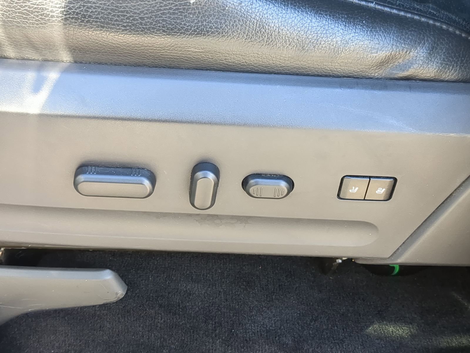 Used 2011 Ford Expedition Limited image 21