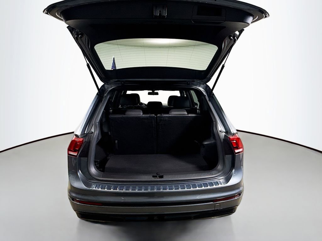 Used 2020 Volkswagen Tiguan SE R-Line image 22