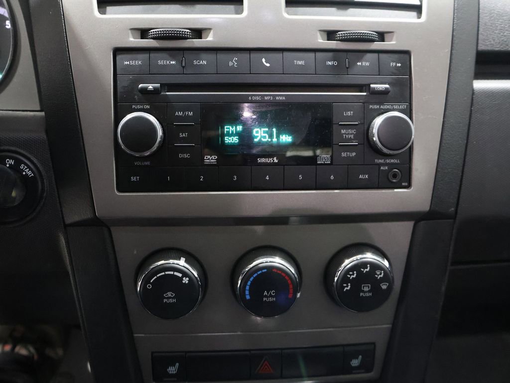 Used 2010 Dodge Avenger R/T image 24