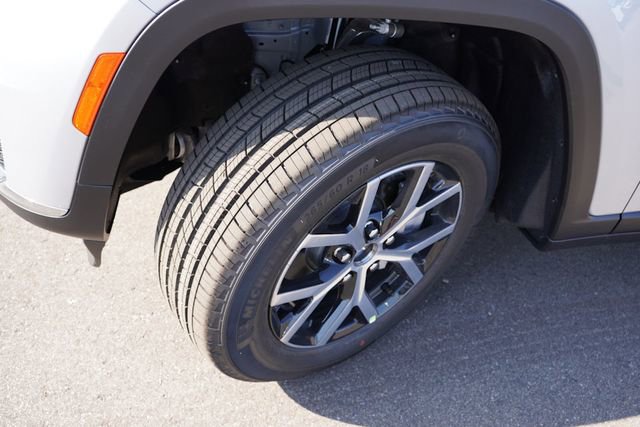 New 2025 Jeep Grand Cherokee L Limited w/ Trailer Tow Package image 9