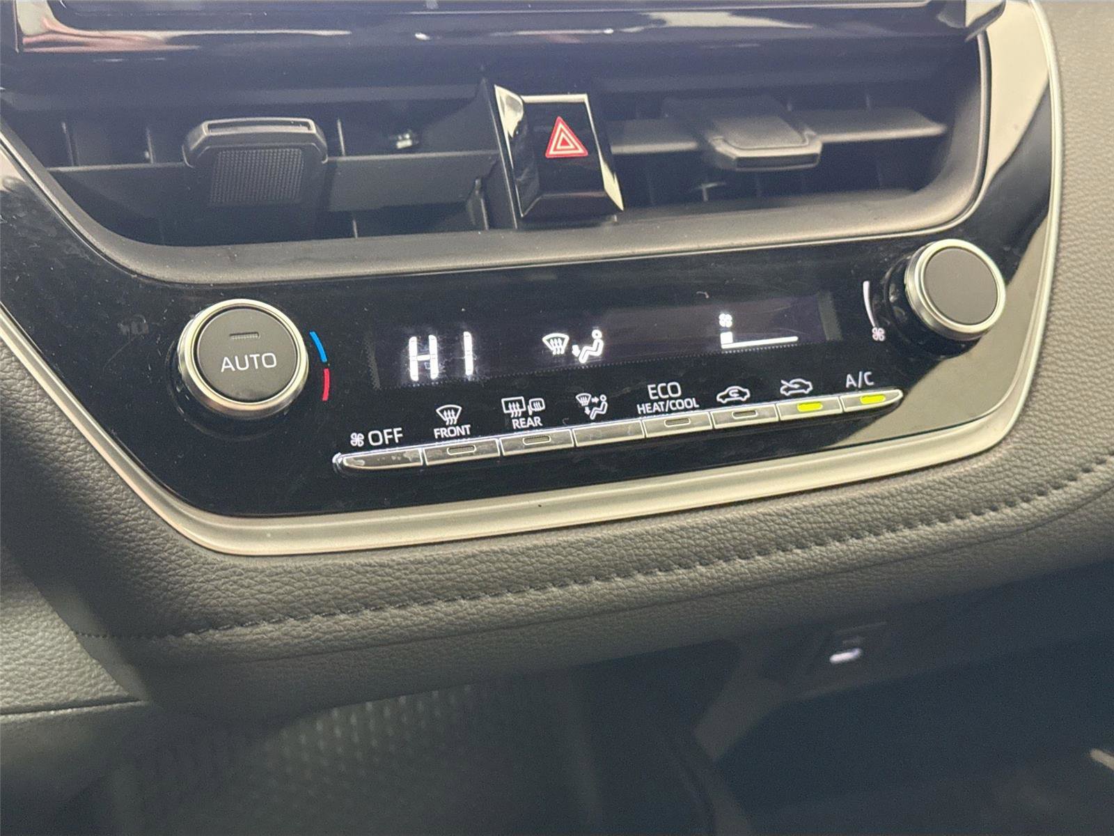 Certified 2024 Toyota Corolla SE image 24