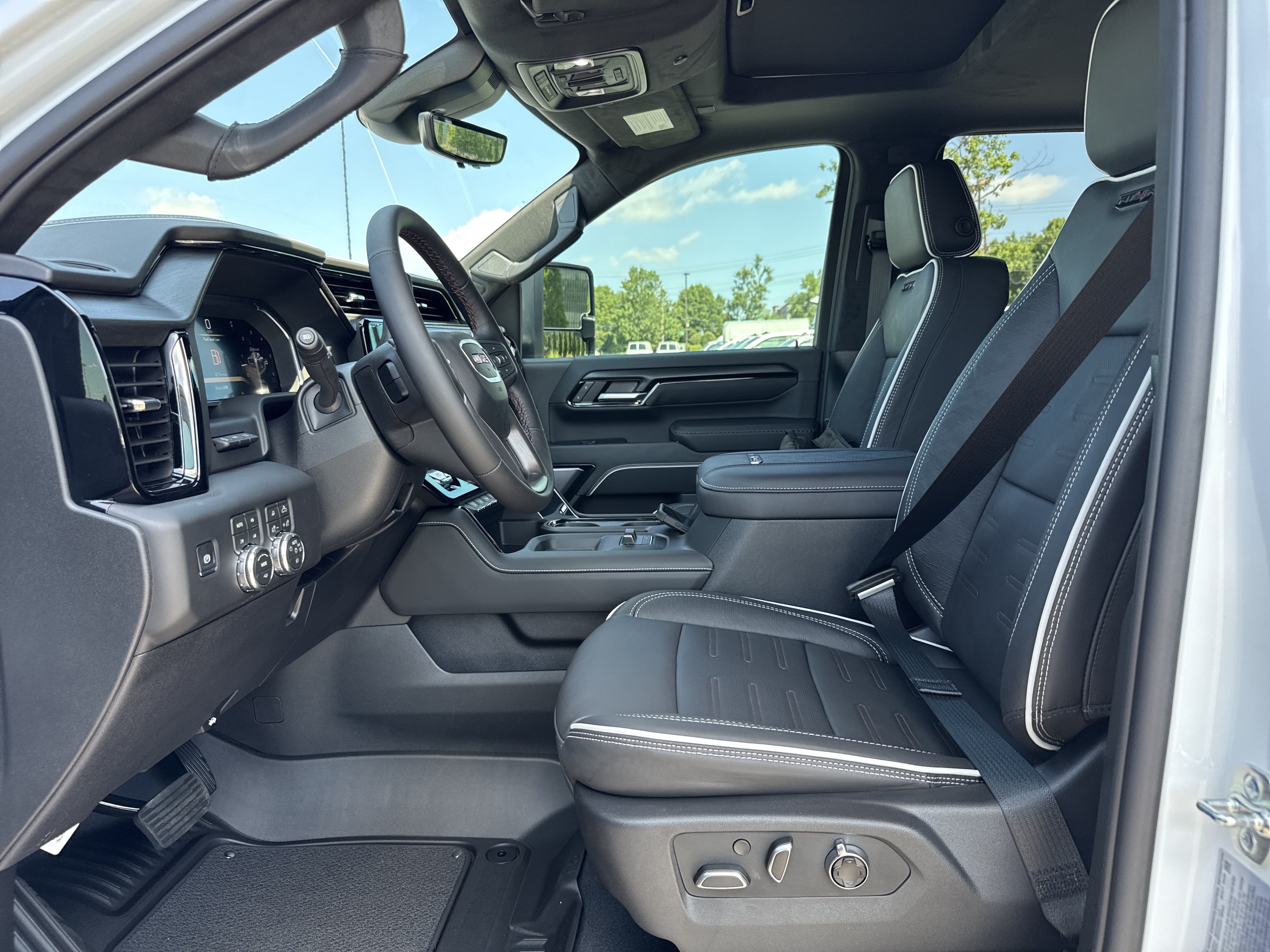 New 2026 GMC Sierra 2500 AT4X AWD/4WD image 14