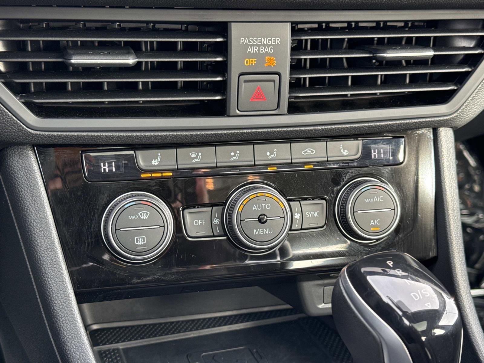 Used 2022 Volkswagen Jetta SEL image 6