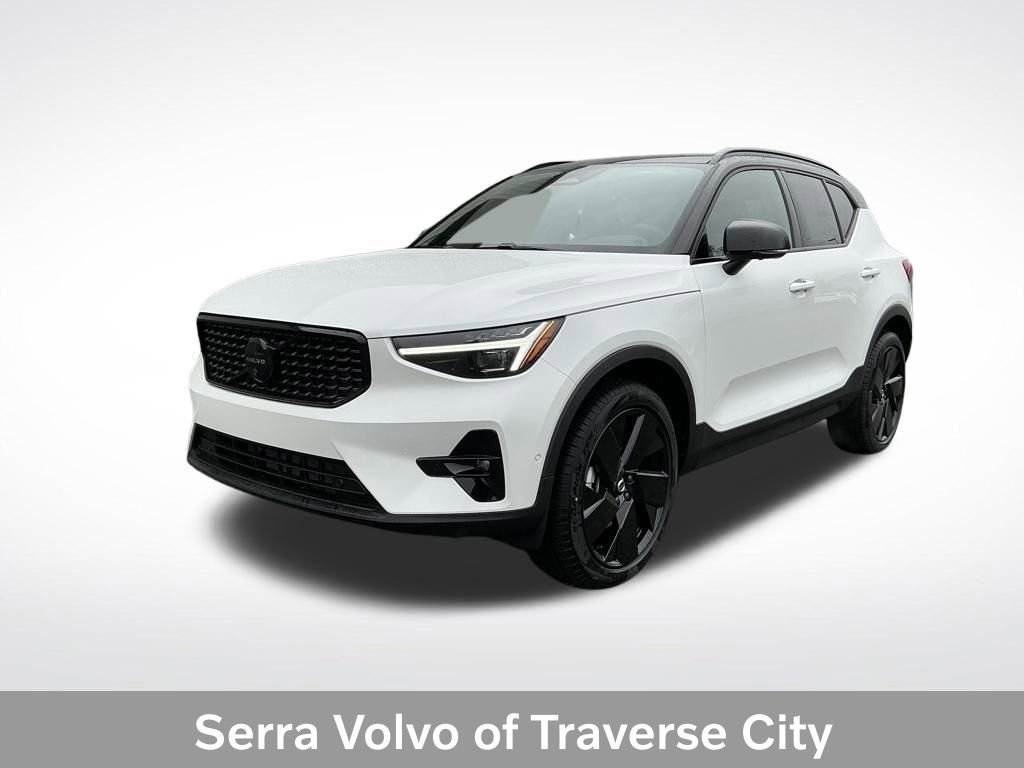 New 2026 Volvo XC40 B5 Ultra w/ Climate Package
