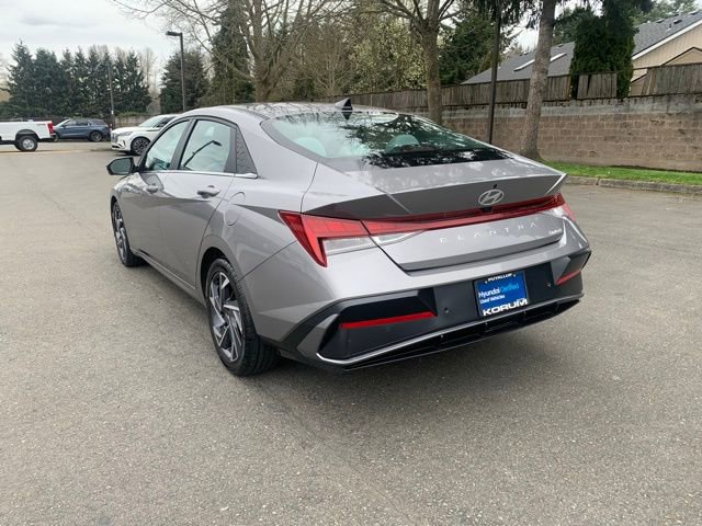 Certified 2024 Hyundai Elantra Limited FWD image 3