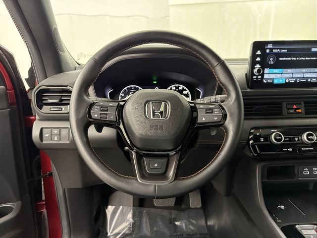 Used 2025 Honda Pilot TrailSport image 32