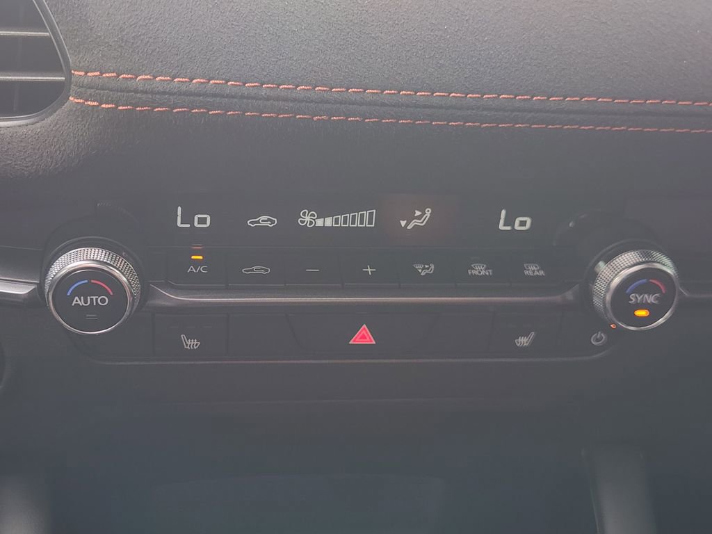Used 2025 MAZDA MAZDA3 Carbon AWD/4WD image 18