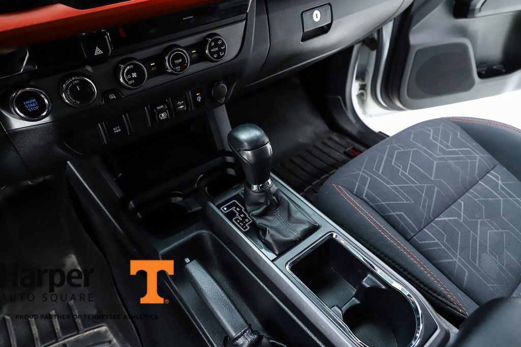 Used 2018 Toyota Tacoma TRD Off-Road image 24