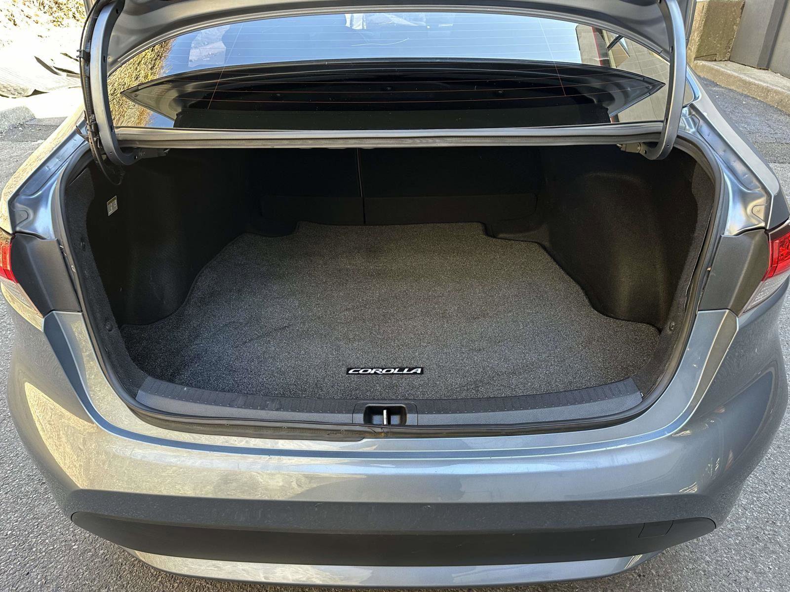 Used 2021 Toyota Corolla LE w/ Carpet Mat Package (TMS) FWD image 13