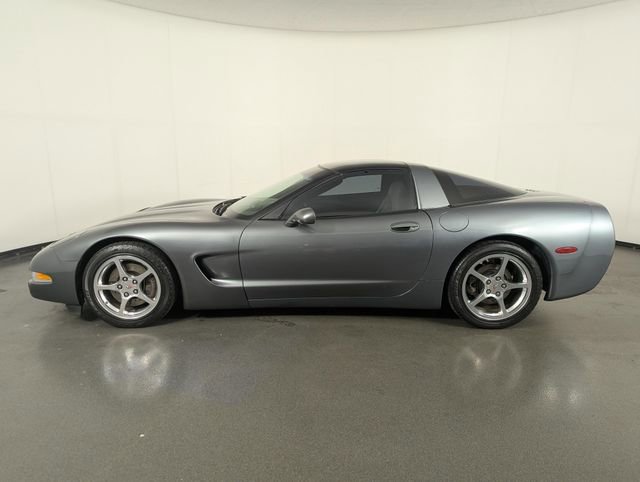 Used 2003 Chevrolet Corvette Coupe w/ Preferred Equipment Group RWD image 5