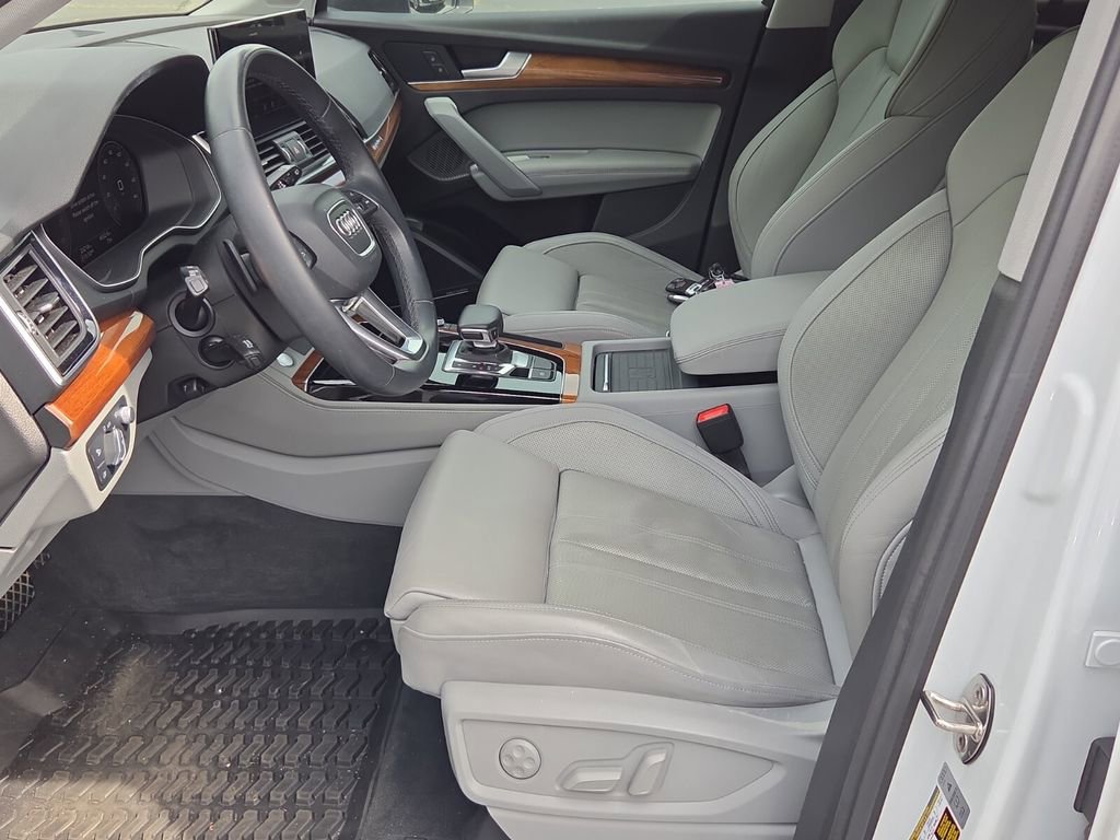 Certified 2023 Audi Q5 2.0T Prestige AWD/4WD image 10