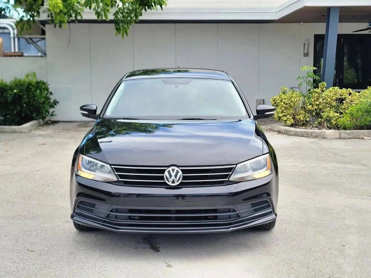 Used 2015 Volkswagen Jetta Sport FWD image 3
