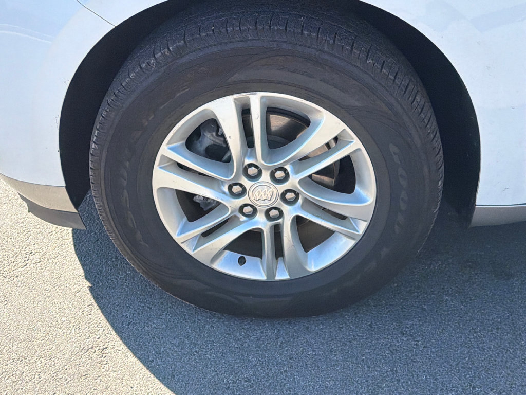 Used 2020 Buick Enclave Essence w/ Sound and Sites Package FWD image 11