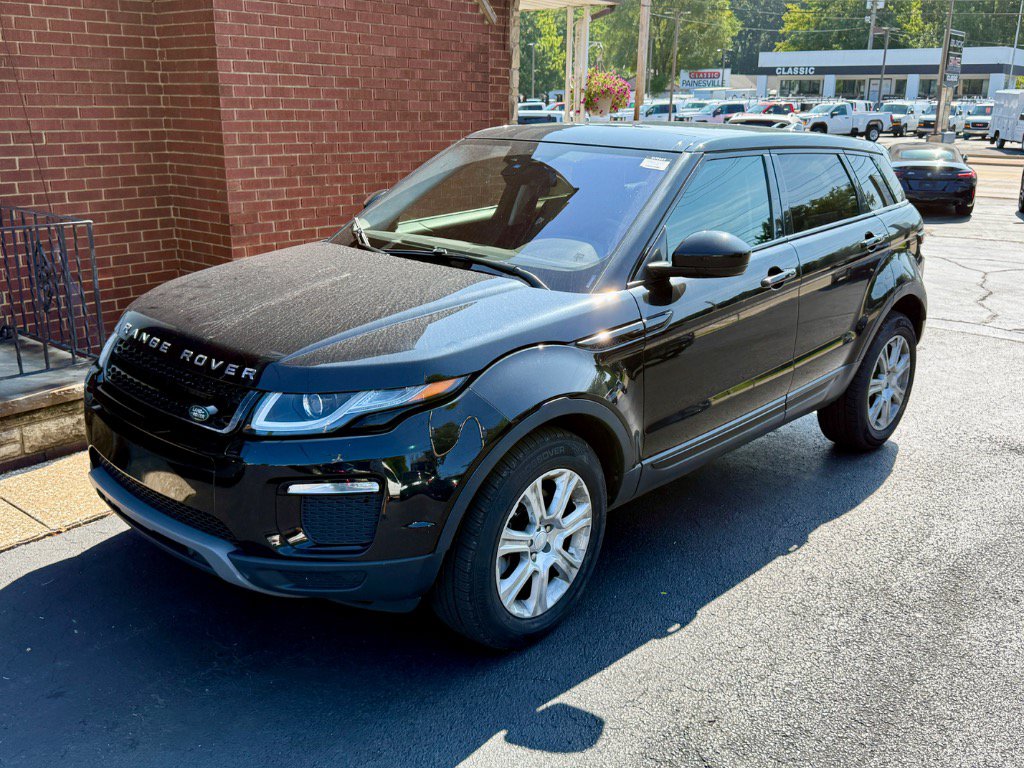 Used 2019 Land Rover Range Rover Evoque SE AWD/4WD image 1