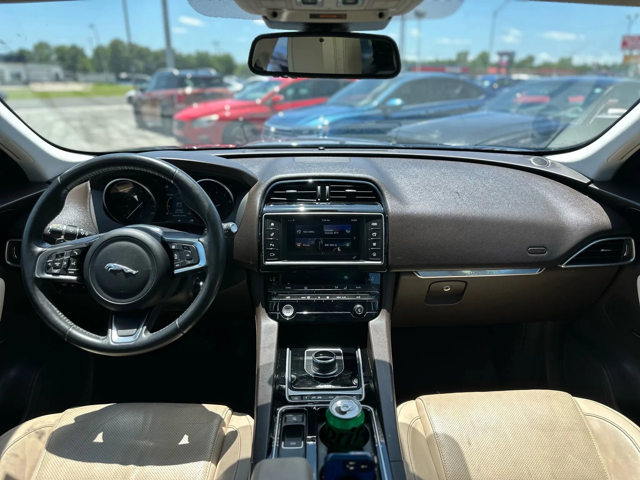 Used 2018 Jaguar F-PACE Prestige image 12